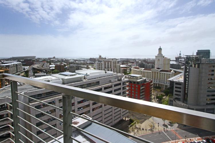Photo 1 of Icon 1808 accommodation in City Centre, Cape Town with 1 bedrooms and 1 bathrooms