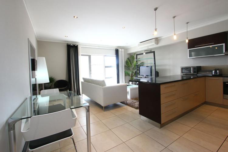 Photo 6 of Icon 712 accommodation in City Centre, Cape Town with 1 bedrooms and 1 bathrooms