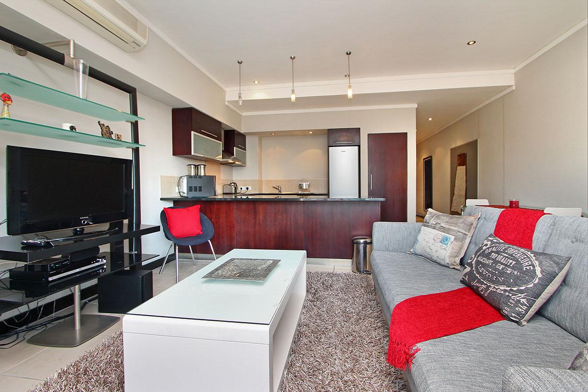 Photo 7 of Icon Blues accommodation in City Centre, Cape Town with 1 bedrooms and 1 bathrooms
