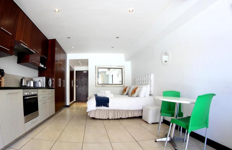 Photo 5 of Icon Studio Apartment accommodation in City Centre, Cape Town with 1 bedrooms and 1 bathrooms