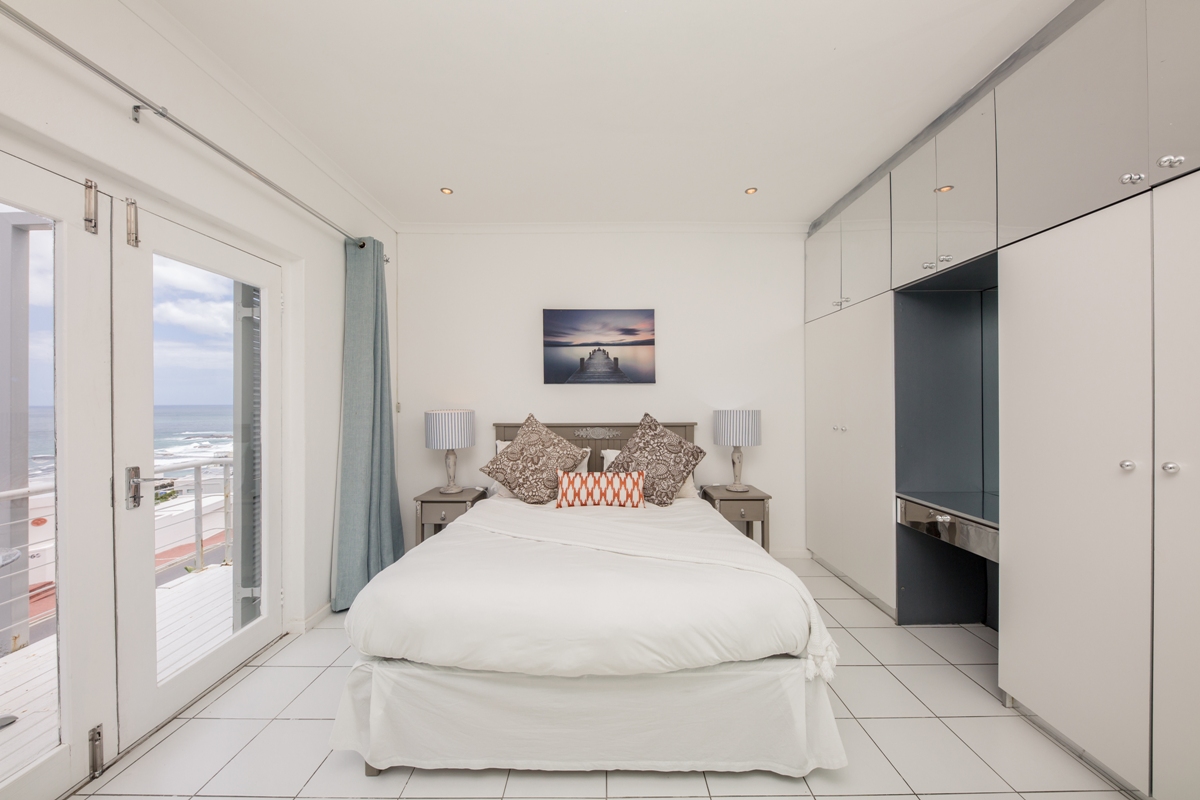 Photo 2 of Indigo Bay – The Bay accommodation in Camps Bay, Cape Town with 2 bedrooms and 1 bathrooms