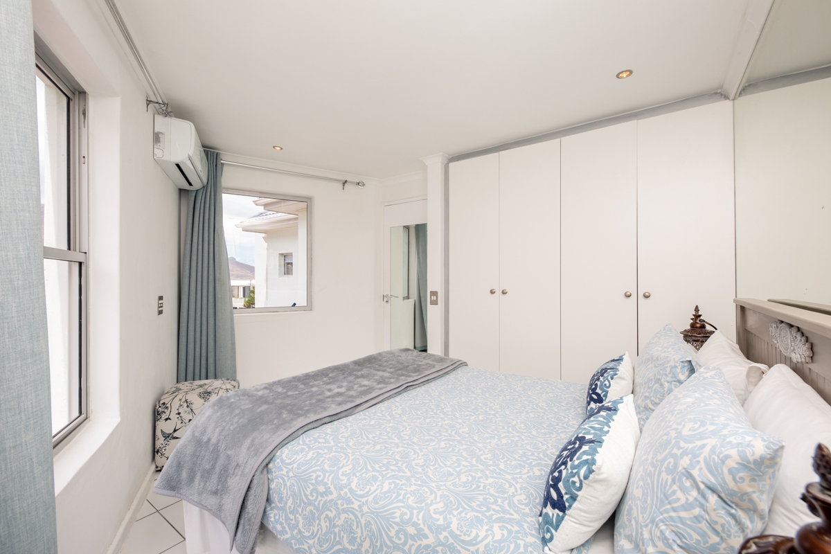 Photo 11 of Indigo Bay – The Bay accommodation in Camps Bay, Cape Town with 2 bedrooms and 1 bathrooms