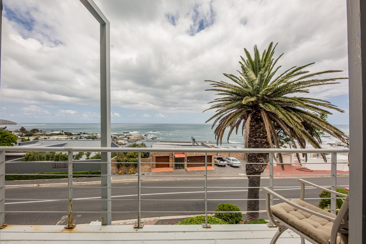 Photo 16 of Indigo Bay – The Bay accommodation in Camps Bay, Cape Town with 2 bedrooms and 1 bathrooms