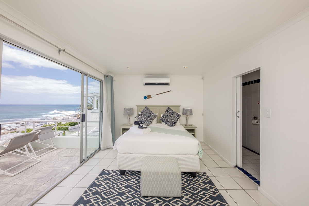 Photo 12 of Indigo Bay – The Penguin accommodation in Camps Bay, Cape Town with 1 bedrooms and 1 bathrooms
