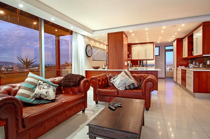 Photo 7 of Infinity Penthouse accommodation in Bloubergstrand, Cape Town with 4 bedrooms and 4 bathrooms