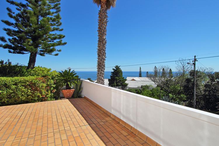 Photo 11 of Ingleside Apartment accommodation in Camps Bay, Cape Town with 2 bedrooms and 1 bathrooms
