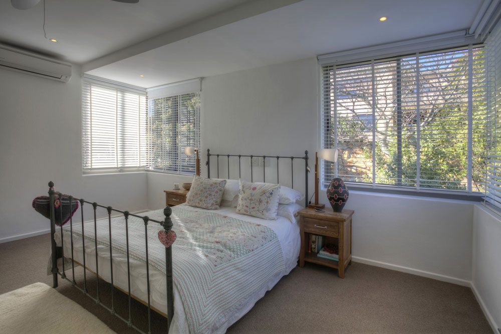 Photo 13 of Ingwelala Camps Bay accommodation in Camps Bay, Cape Town with 4 bedrooms and 4 bathrooms