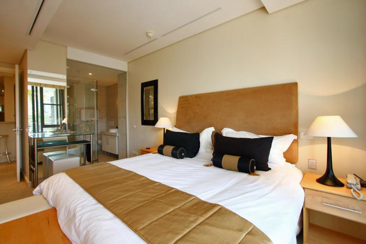 Photo 3 of Juliette 102 accommodation in V&A Waterfront, Cape Town with 1 bedrooms and 1 bathrooms