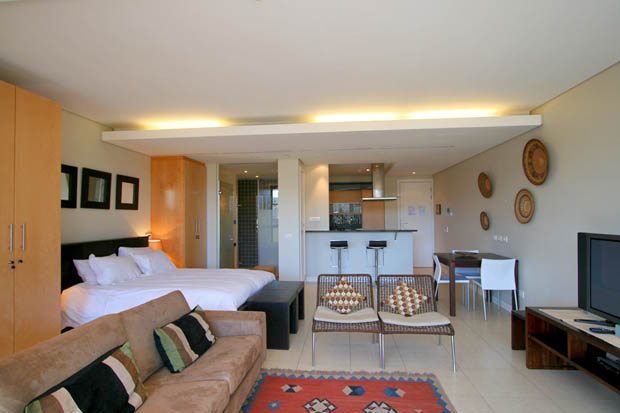 Photo 11 of Juliette 204 accommodation in V&A Waterfront, Cape Town with 1 bedrooms and 1 bathrooms