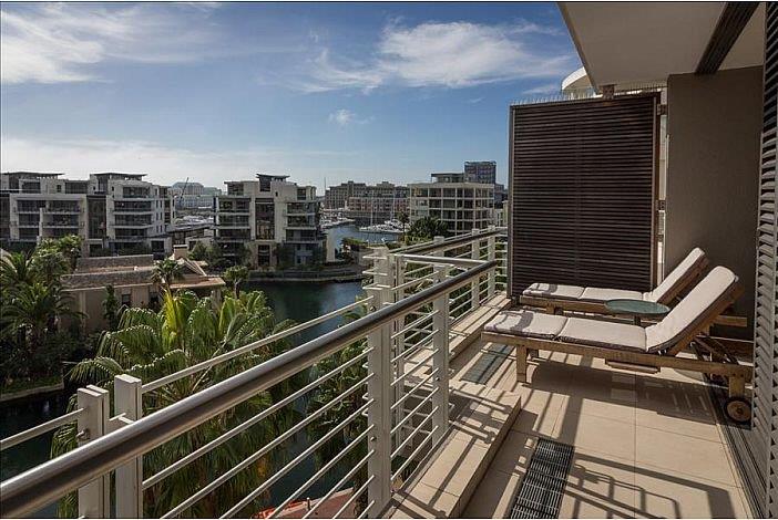 Photo 11 of Juliette 506 accommodation in V&A Waterfront, Cape Town with 2 bedrooms and 2 bathrooms