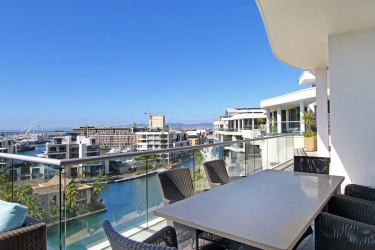 Photo 6 of Juliette 703 accommodation in V&A Waterfront, Cape Town with 3 bedrooms and 3 bathrooms