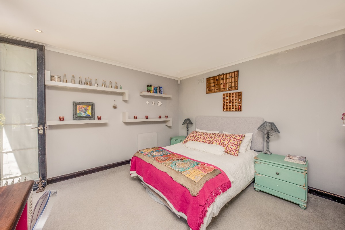 Photo 13 of Kaplan House accommodation in Camps Bay, Cape Town with 3 bedrooms and 3 bathrooms