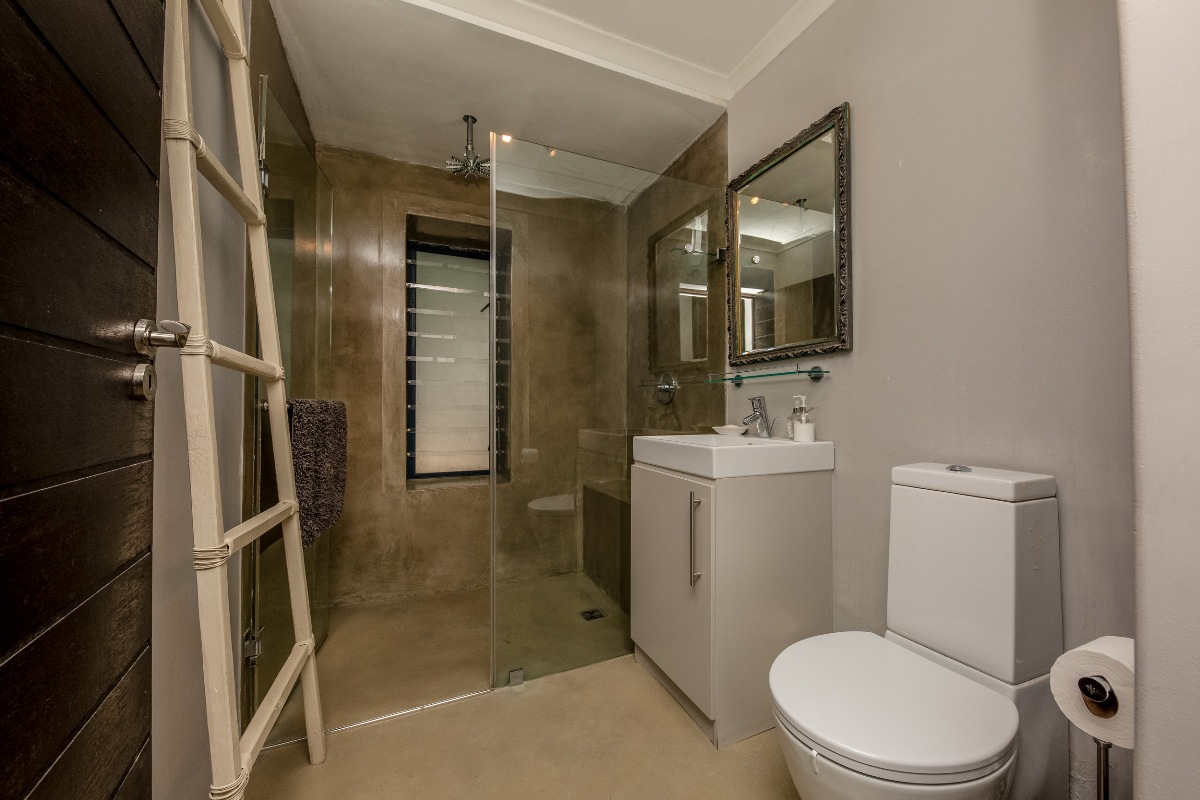 Photo 14 of Kaplan House accommodation in Camps Bay, Cape Town with 3 bedrooms and 3 bathrooms