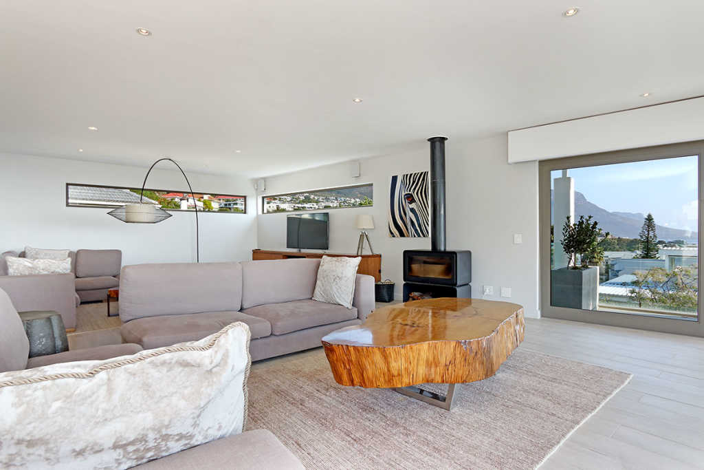 Photo 20 of Karibu Villa accommodation in Camps Bay, Cape Town with 5 bedrooms and 5 bathrooms