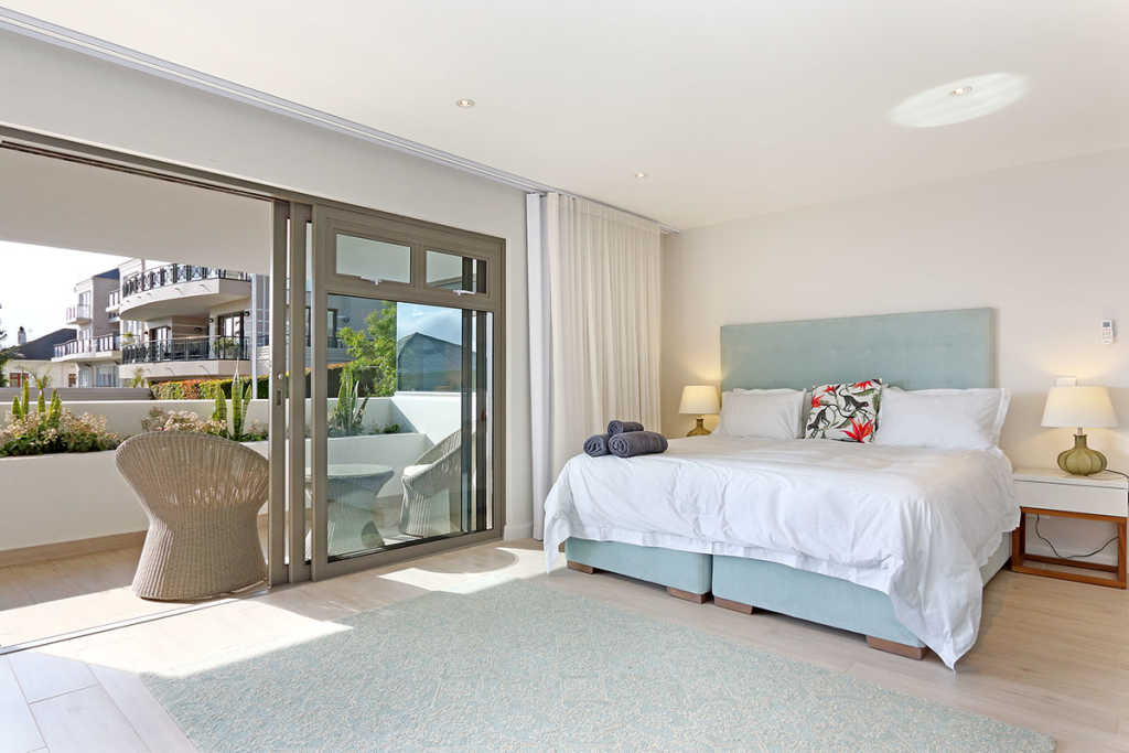 Photo 3 of Karibu Villa accommodation in Camps Bay, Cape Town with 5 bedrooms and 5 bathrooms