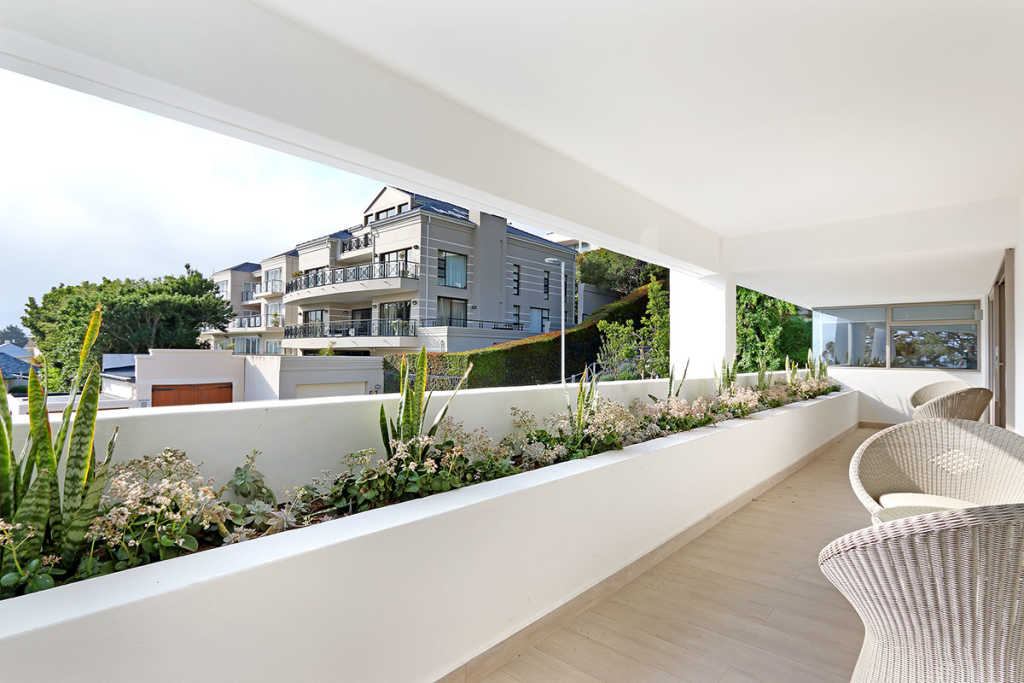 Photo 8 of Karibu Villa accommodation in Camps Bay, Cape Town with 5 bedrooms and 5 bathrooms