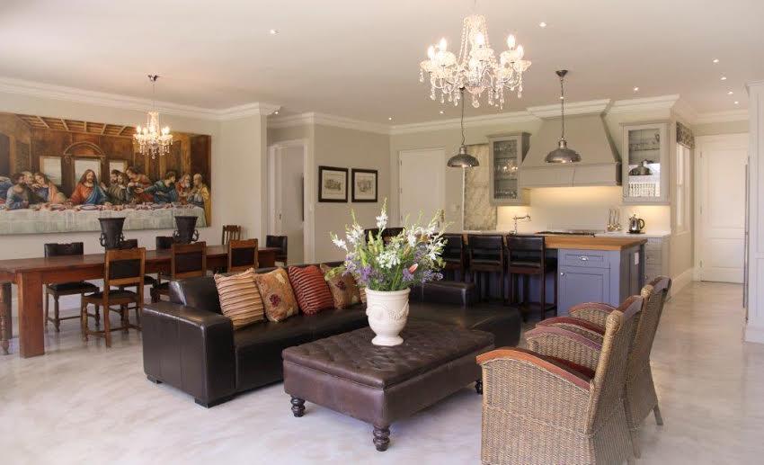 Photo 4 of Klein Constantia Vistas accommodation in Constantia, Cape Town with 4 bedrooms and 4 bathrooms