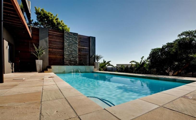 Photo 3 of Kloof Heights accommodation in Bantry Bay, Cape Town with 5 bedrooms and 5 bathrooms
