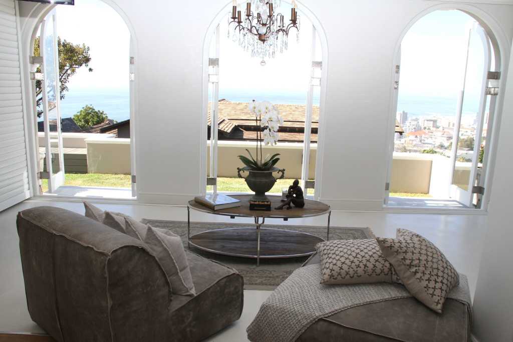 Photo 7 of Kloof Road Villa accommodation in Bantry Bay, Cape Town with 5 bedrooms and 5 bathrooms