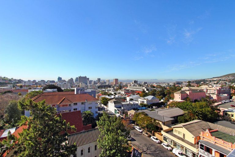 Photo 4 of Kloof Street Apartment accommodation in Gardens, Cape Town with 2 bedrooms and 1 bathrooms