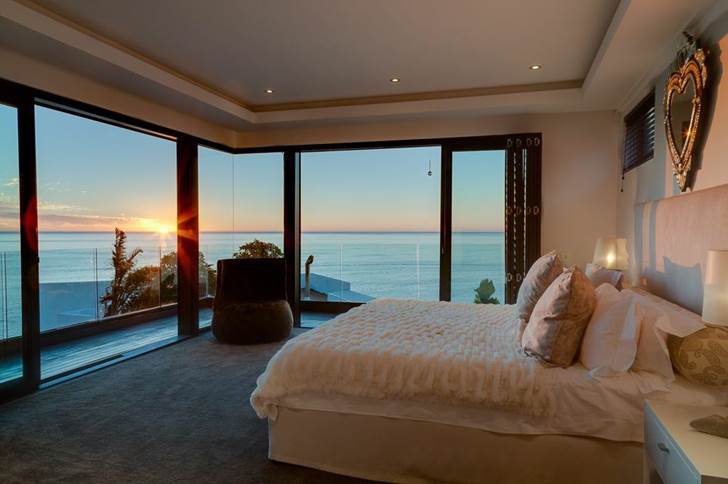 Photo 11 of Kloof Views accommodation in Bantry Bay, Cape Town with 5 bedrooms and 5 bathrooms