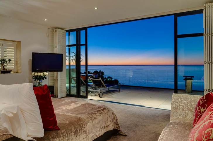 Photo 12 of Kloof Views accommodation in Bantry Bay, Cape Town with 5 bedrooms and 5 bathrooms