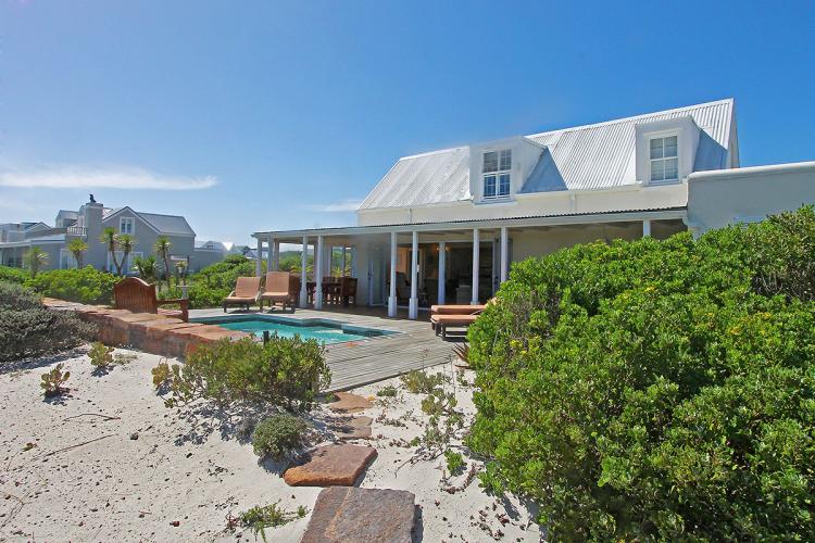 Photo 13 of Kommetjie Beach House accommodation in Kommetjie, Cape Town with 3 bedrooms and 3 bathrooms
