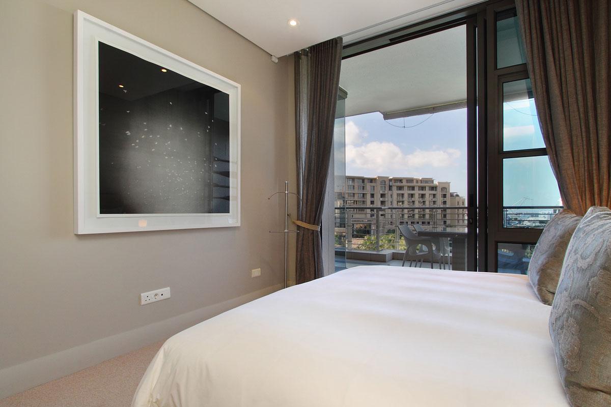 Photo 9 of Kylemore 409 accommodation in V&A Waterfront, Cape Town with 2 bedrooms and 2 bathrooms