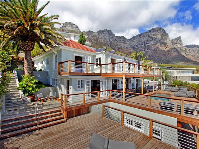 Photo 10 of La Baia accommodation in Camps Bay, Cape Town with 6 bedrooms and 6 bathrooms