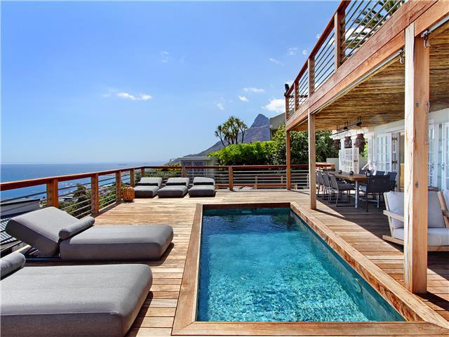 Photo 16 of La Baia accommodation in Camps Bay, Cape Town with 6 bedrooms and 6 bathrooms