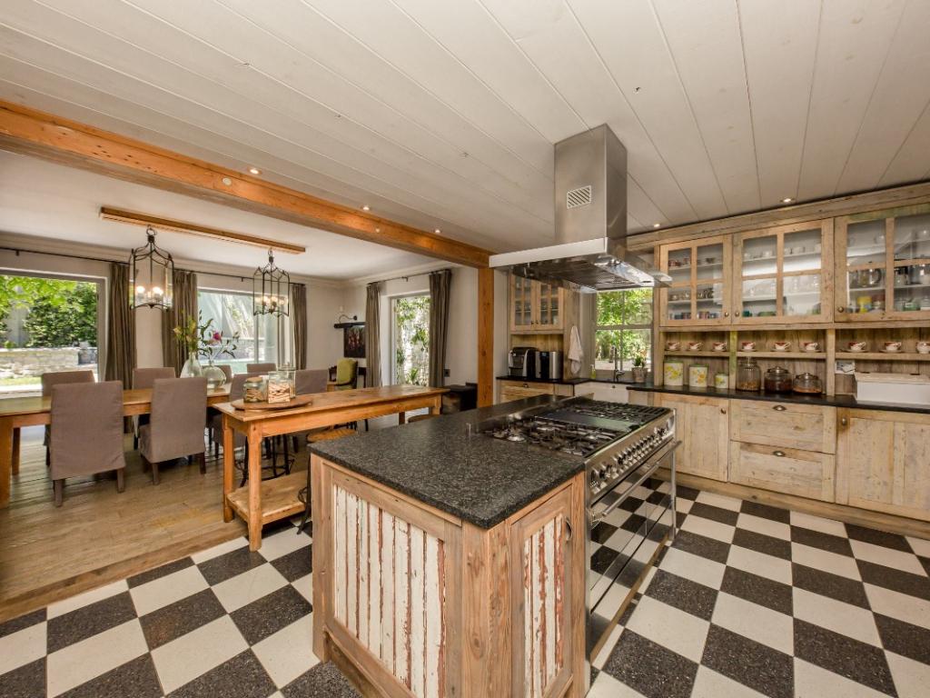 Photo 14 of La Massaria accommodation in Camps Bay, Cape Town with 4 bedrooms and 4 bathrooms