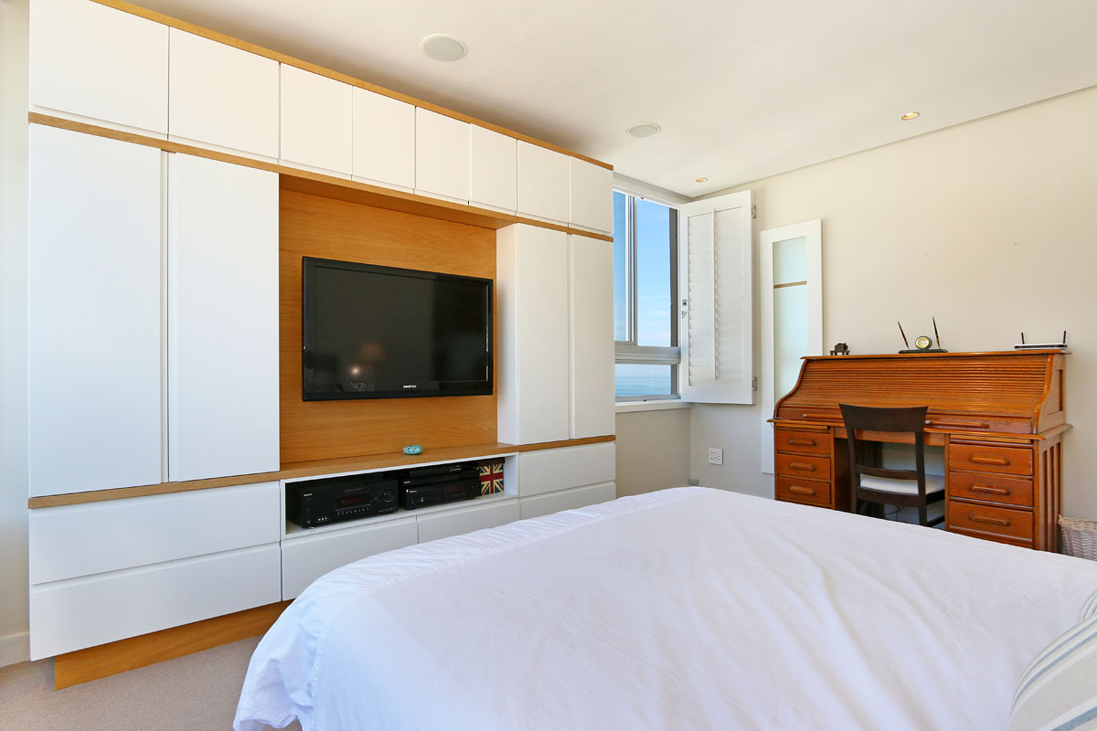 Photo 13 of La Rochelle Apartment accommodation in Sea Point, Cape Town with 2 bedrooms and 2 bathrooms