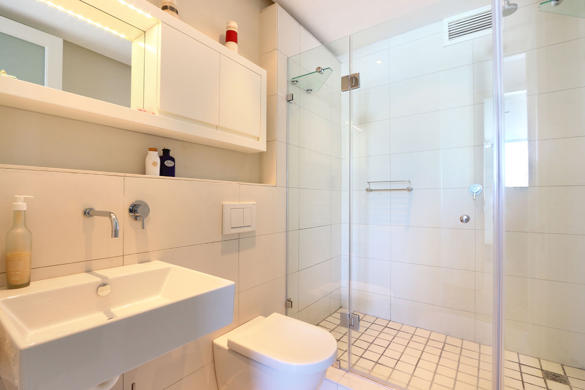 Photo 10 of La Rochelle Apartment accommodation in Sea Point, Cape Town with 2 bedrooms and 2 bathrooms
