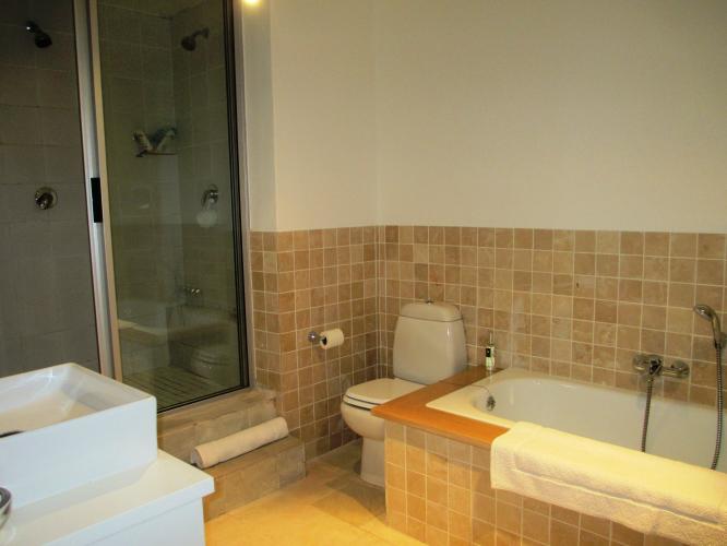 Photo 18 of La Vue accommodation in Sea Point, Cape Town with 2 bedrooms and 2 bathrooms
