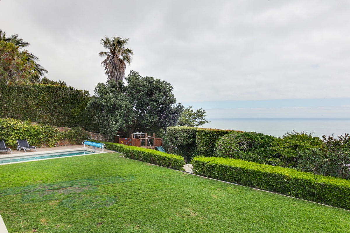 Photo 18 of Le Blanc Villa accommodation in Camps Bay, Cape Town with 5 bedrooms and 5 bathrooms