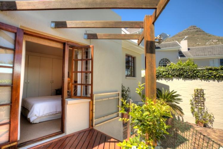 Photo 8 of Llandudno Cottage accommodation in Llandudno, Cape Town with 3 bedrooms and 2 bathrooms