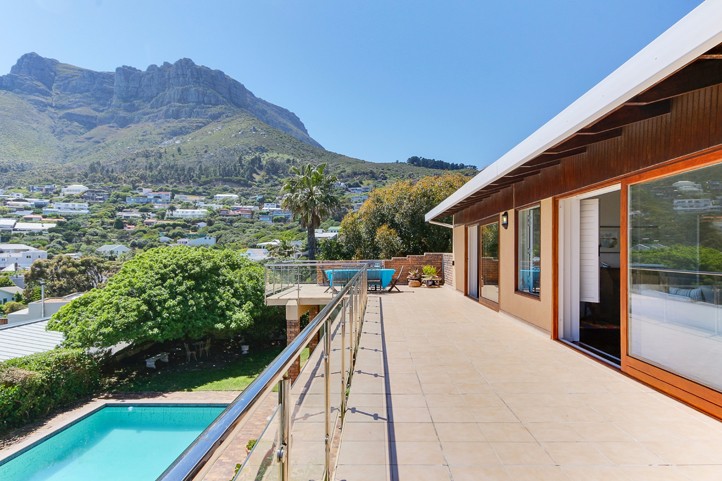 Photo 9 of Llandudno Surf Inn accommodation in Llandudno, Cape Town with 5 bedrooms and 3 bathrooms