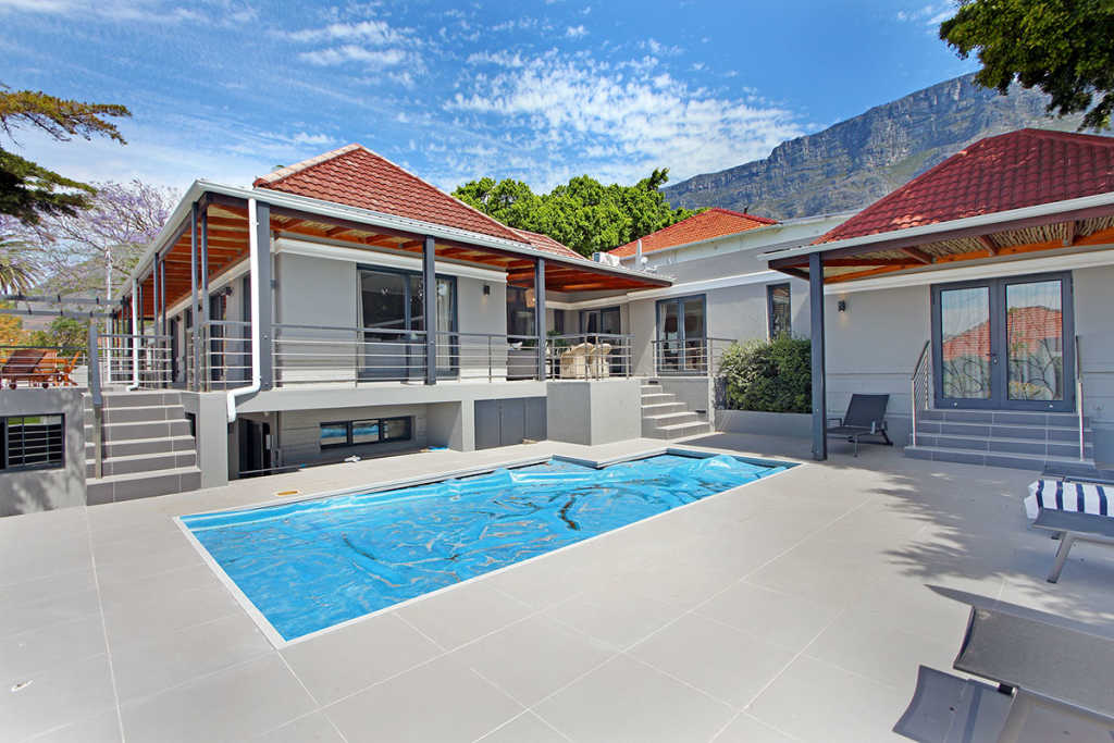 Photo 2 of Maison de Ville accommodation in Oranjezicht, Cape Town with 4 bedrooms and 4 bathrooms