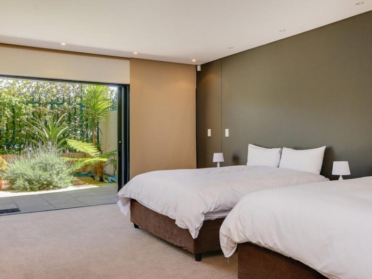 Photo 19 of Malindi accommodation in Camps Bay, Cape Town with 4 bedrooms and 4 bathrooms