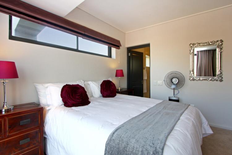 Photo 5 of Mayden Views accommodation in Green Point, Cape Town with 3 bedrooms and 2 bathrooms