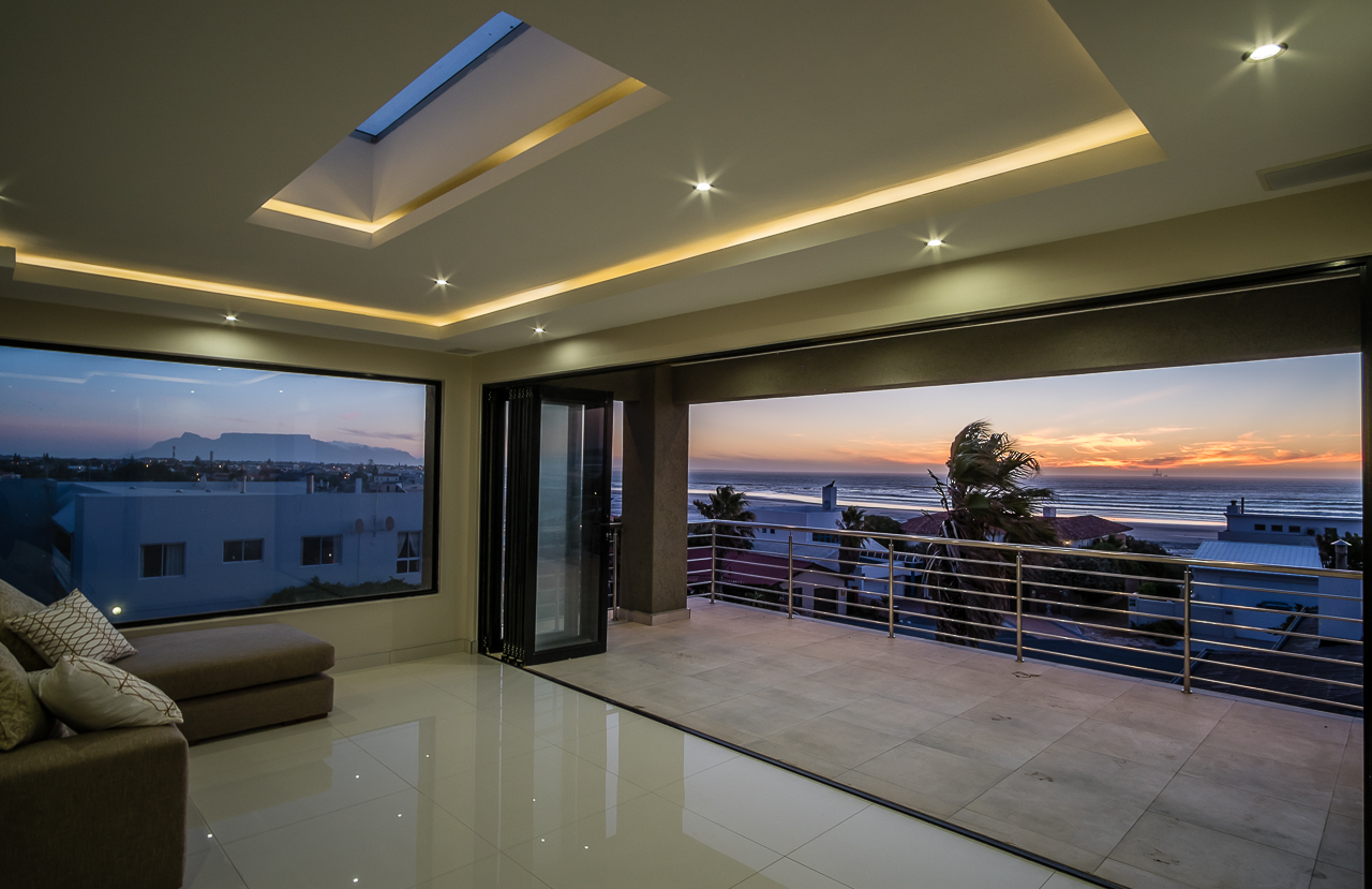 Photo 9 of Luxury Villa Melkbos accommodation in Melkbosstrand, Cape Town with 6 bedrooms and 6 bathrooms