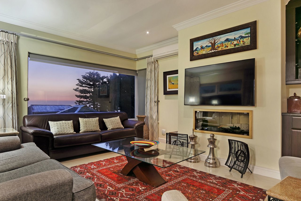 Photo 17 of Merridew accommodation in Camps Bay, Cape Town with 6 bedrooms and 6 bathrooms