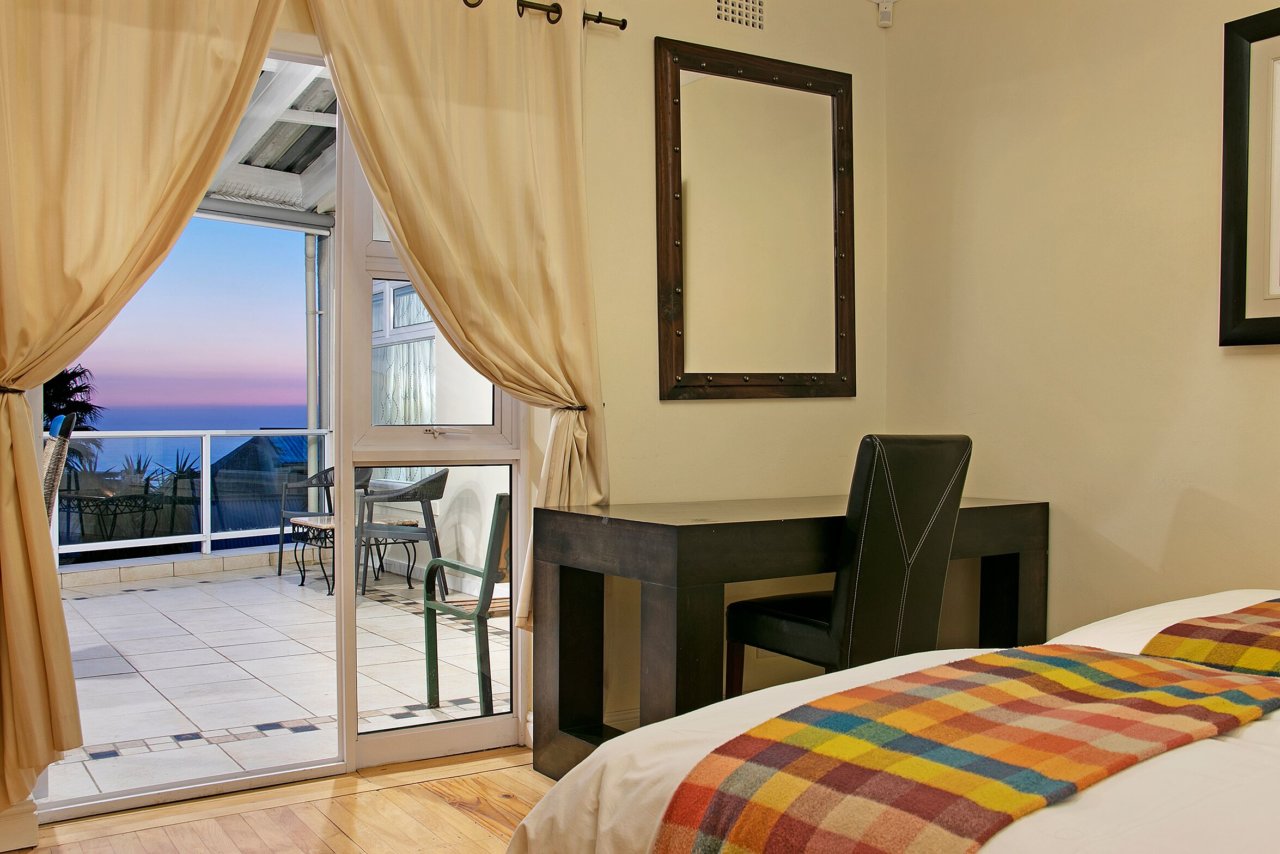 Photo 20 of Merridew accommodation in Camps Bay, Cape Town with 6 bedrooms and 6 bathrooms