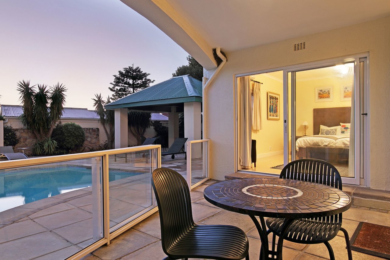Photo 10 of Merridew accommodation in Camps Bay, Cape Town with 6 bedrooms and 6 bathrooms