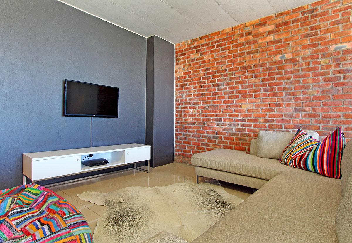 Photo 2 of Metropolis Views accommodation in De Waterkant, Cape Town with 2 bedrooms and 2 bathrooms