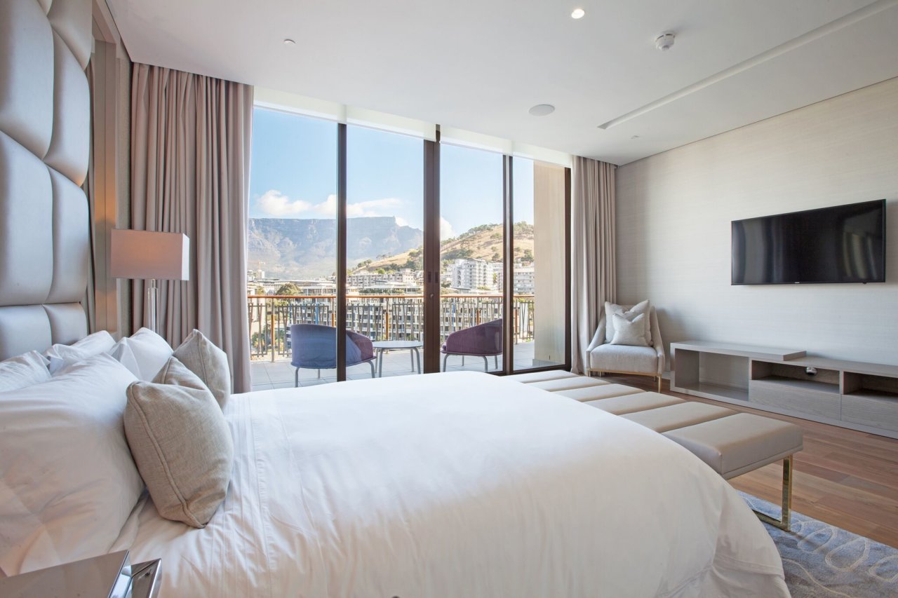 Photo 4 of Minosa: Penthouse Two at The One and Only accommodation in V&A Waterfront, Cape Town with 4 bedrooms and 4 bathrooms
