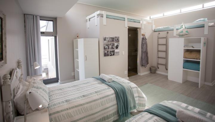 Photo 11 of Misty Cliffs accommodation in Misty Cliffs, Cape Town with 3 bedrooms and 3 bathrooms