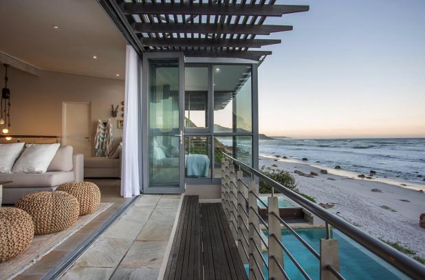 Photo 18 of Misty Cliffs accommodation in Misty Cliffs, Cape Town with 3 bedrooms and 3 bathrooms