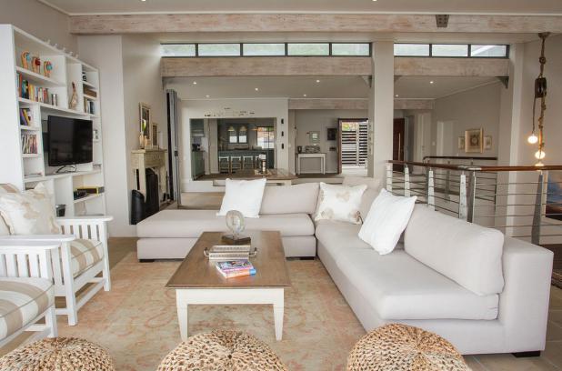 Photo 24 of Misty Cliffs accommodation in Misty Cliffs, Cape Town with 3 bedrooms and 3 bathrooms