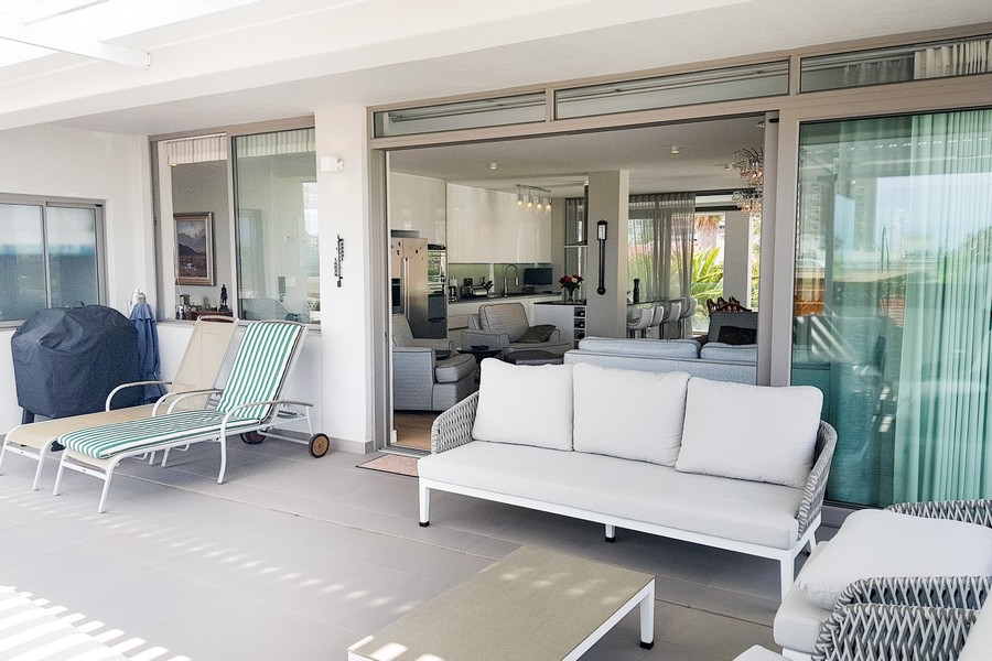 Photo 4 of Montagne Views accommodation in Fresnaye, Cape Town with 3 bedrooms and 3 bathrooms